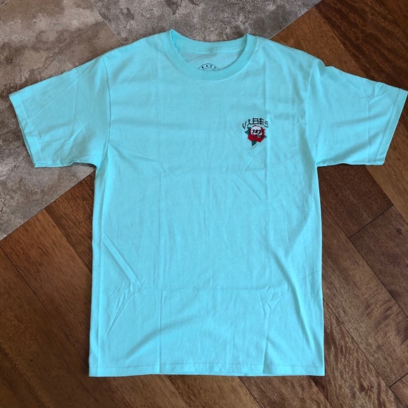 Vibes Skull and Rose Embroidered Shirt - Picture 1 of 4